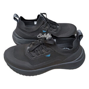 Vessi Stormburst Mens 9 Black Low Top Waterproof Dyma-Tex Knit Sneaker Boot